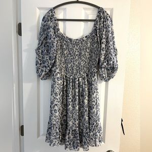 Super Natural by Secret Mission- Greenport Chiffon Smocked Floral Dress - Med
